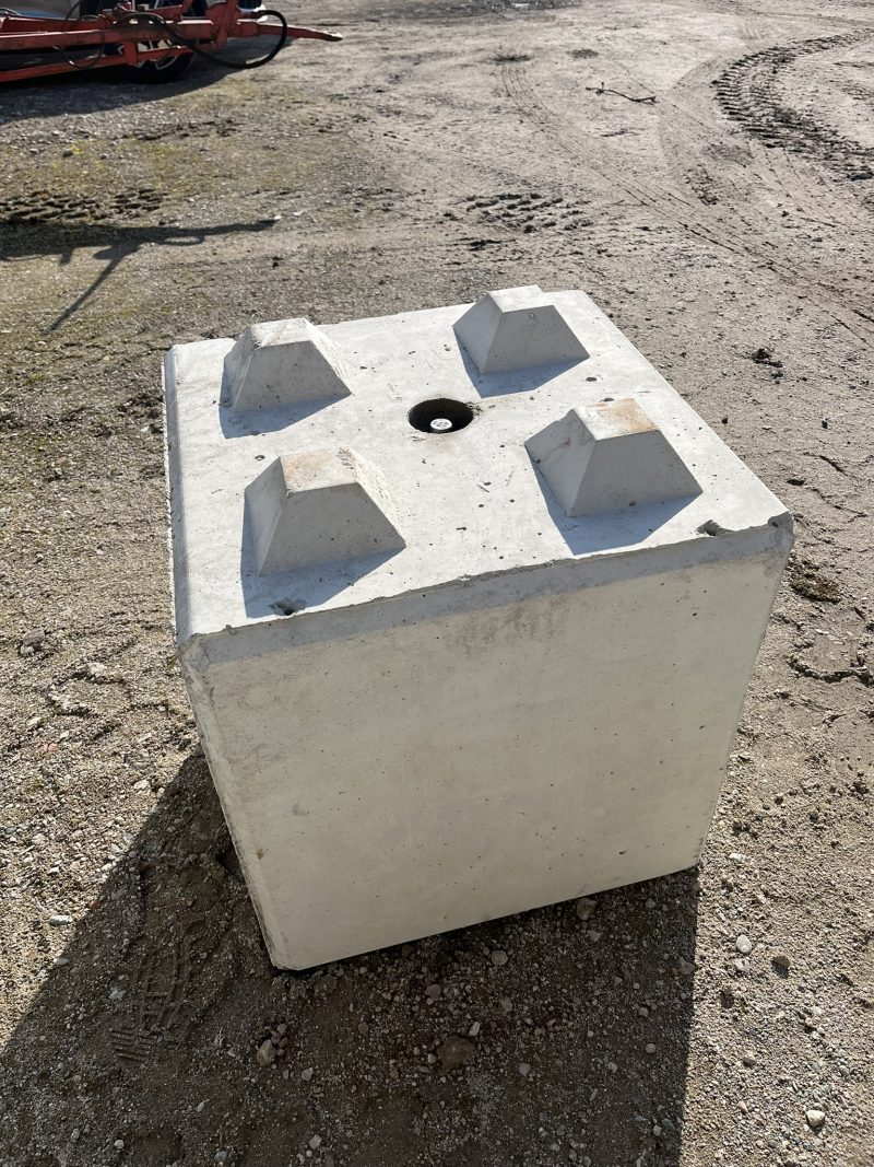 Betonblockstein 60 x 60 x 60 cm – Bild 2