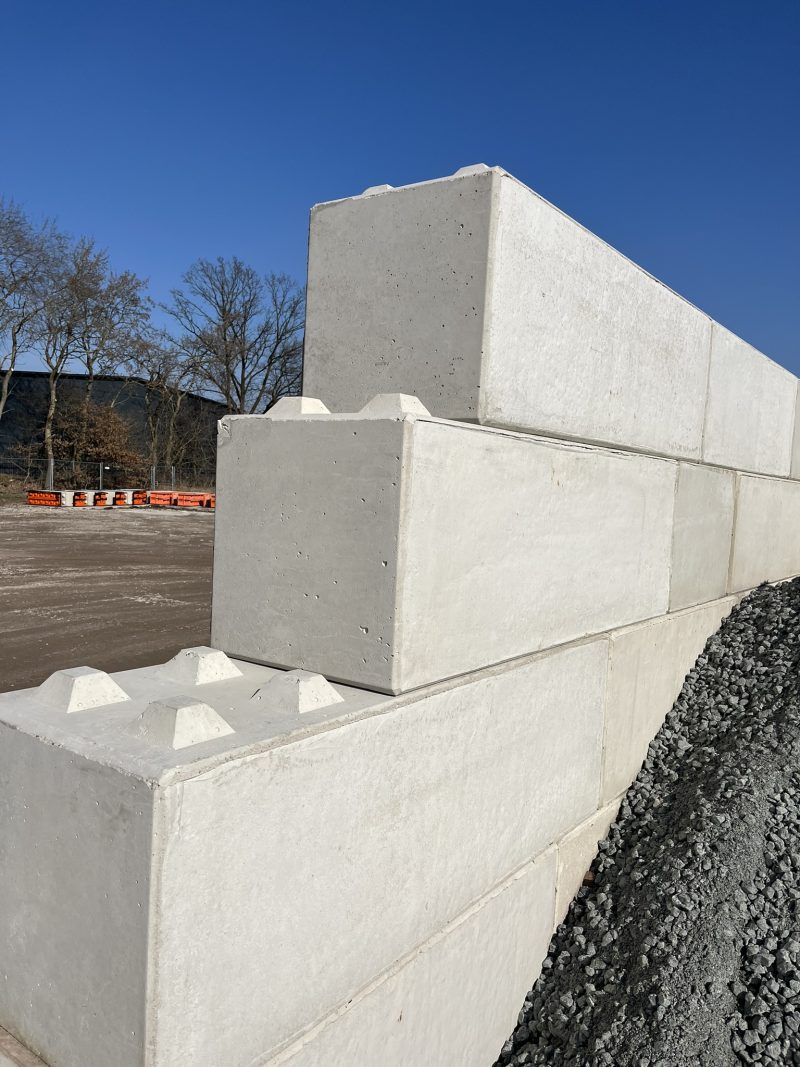 Betonblockstein 60 x 60 x 60 cm – Bild 3