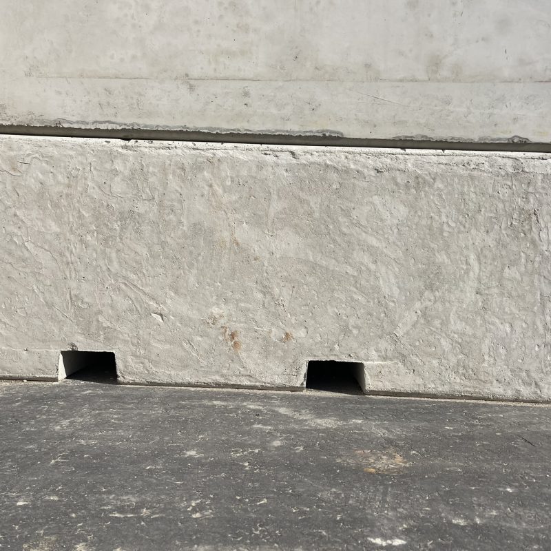 Betonblockstein mit Staplertaschen 120 x 60 x 60 cm